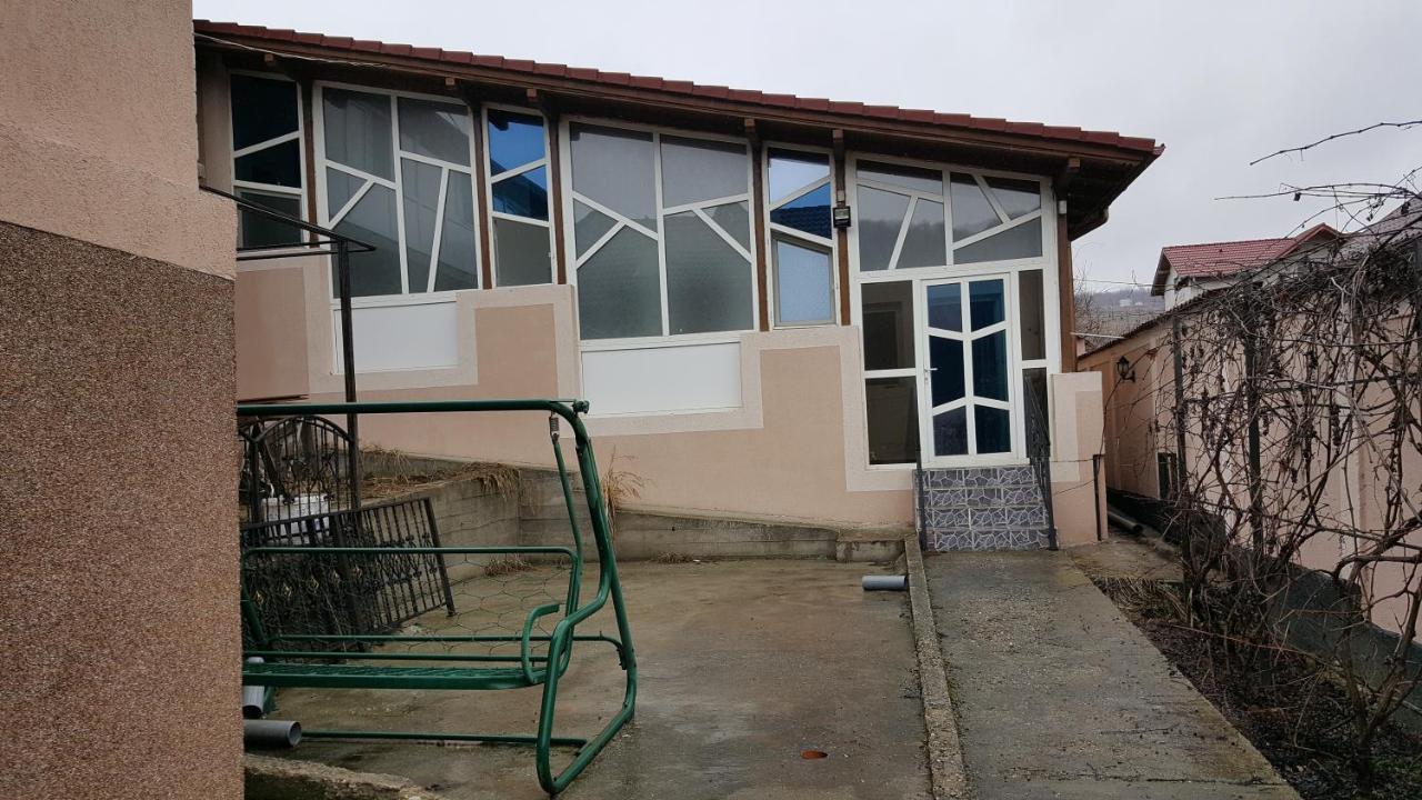 Casele Lena Bed & Breakfast Aldesti  Ngoại thất bức ảnh