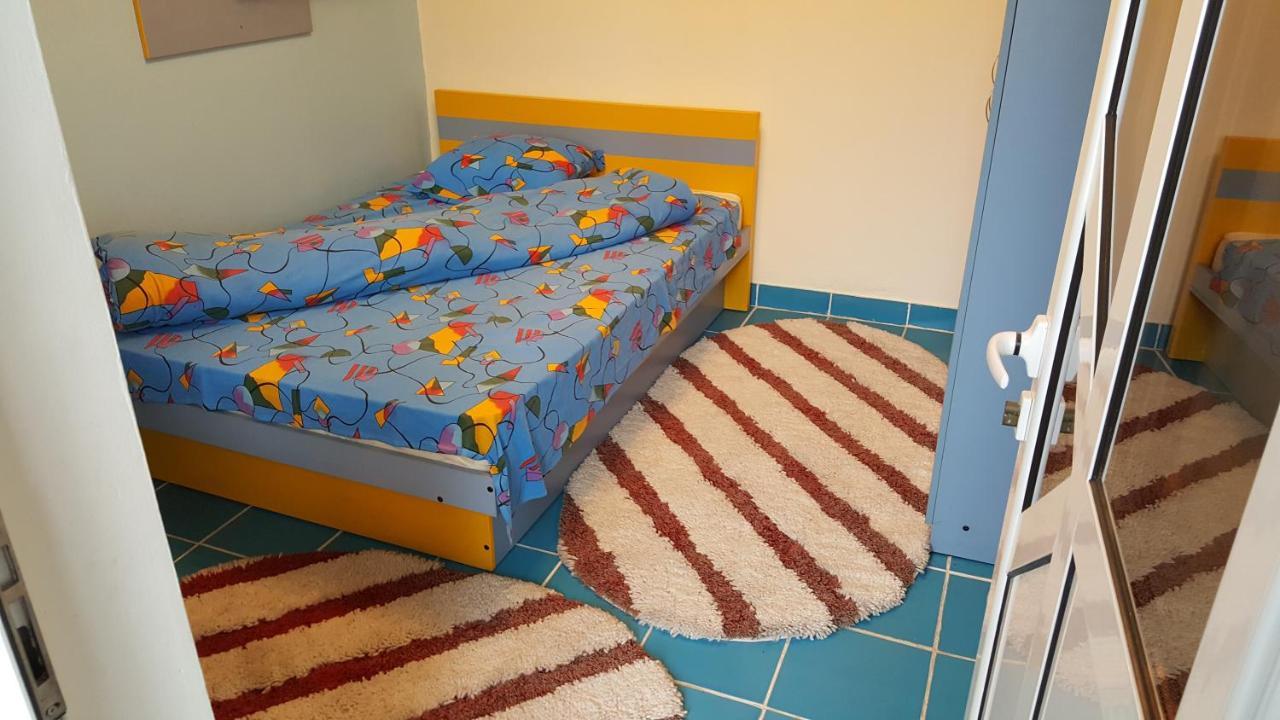 Casele Lena Bed & Breakfast Aldesti  Ngoại thất bức ảnh